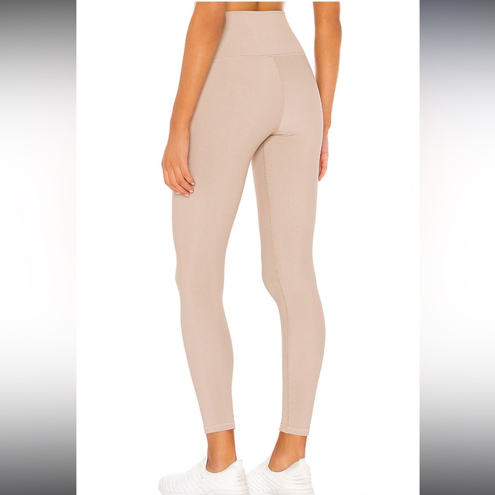 NWT BEACH RIOT TAUPE AYLA LEGGINGS SMALL - Picture 3 of 7